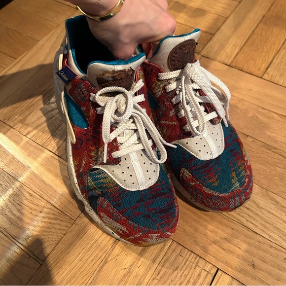 NIKEiD Aztec Tribal Red Print Pendleton AIR HUARACHE US Men’s 9 - Picture 3 of 9